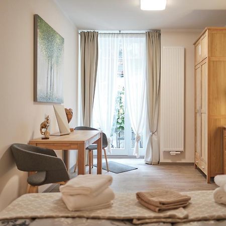 Apartments Zur Alten Konditorei Schwerin  Rum bild